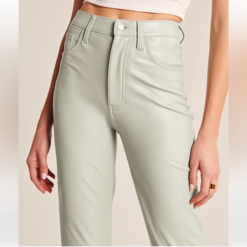 Abercrombie & Fitch The 90s Straight Ultra High Rise Vegan Leather Pants - Picture 5 of 5